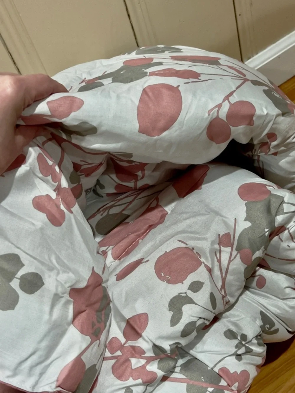 Twin Floral Printed Reversible Comforter Set in Dusty Rose and Gray - Picture 6 of 7